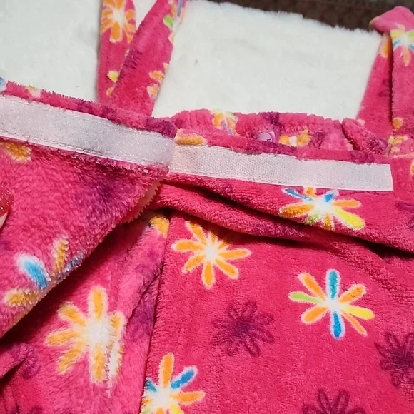 BED & BATH ๐ COLLECTION CAROL'S. BATH ROBE. - Picture 4 of 9